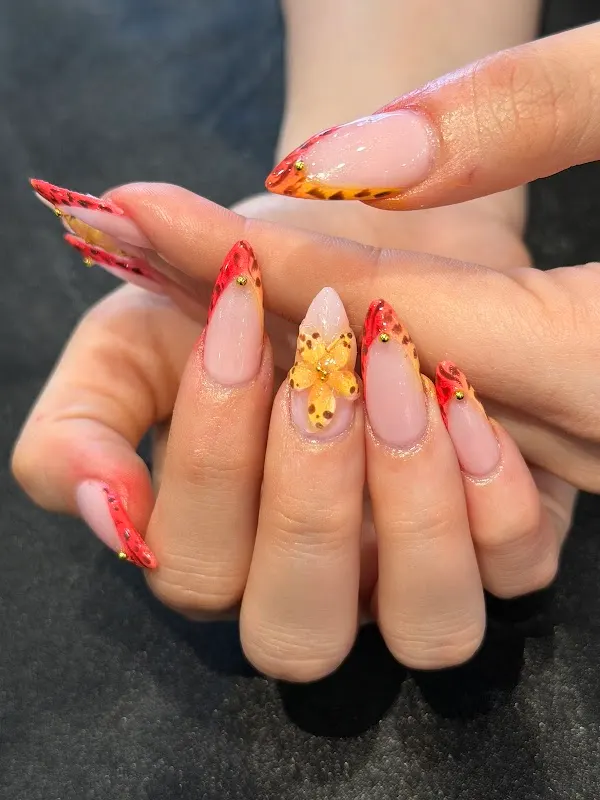Golden File Nail Spa — Nail salon in Lake Forest